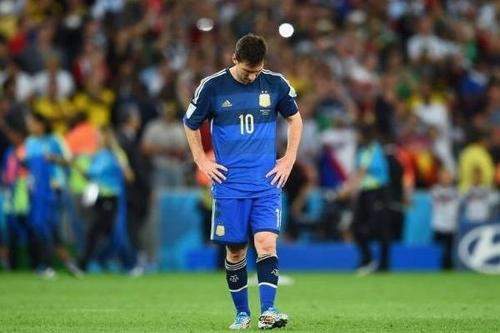  国际米兰小胜维罗纳稳居榜首，劳塔罗制胜球价值千金