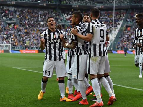  那不勒斯中场拦截出色，切断对手进攻脉络掌控比赛节奏