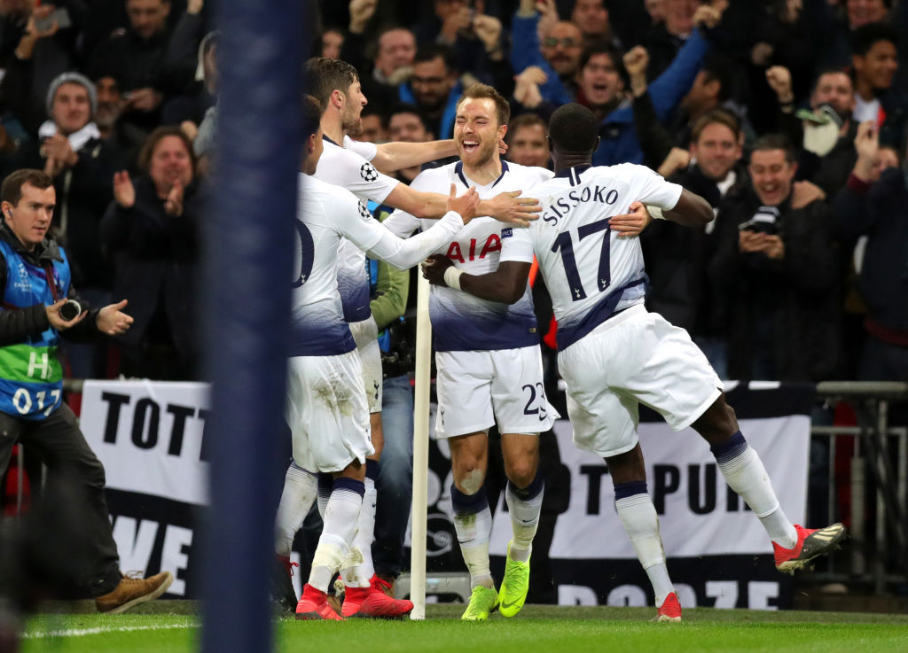  多特蒙德青春风暴席卷赛场，大黄蜂强势登顶榜首