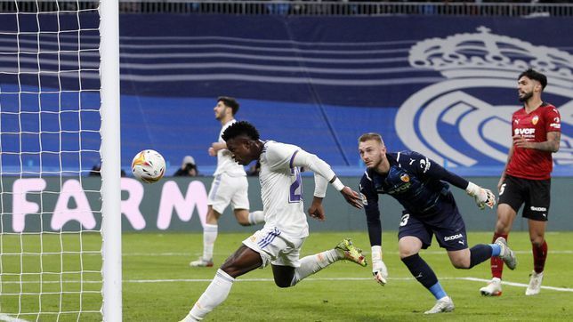  摩纳哥青春风暴席卷赛场，力克劲旅延续不败神话